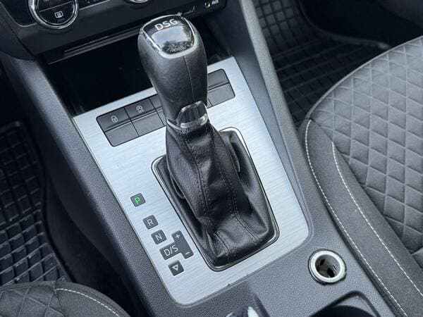 2017 Skoda Octavia — Miniatură 15