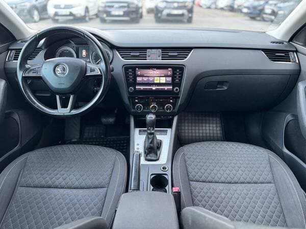2017 Skoda Octavia — Miniatură 12