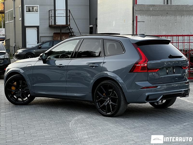 Volvo XC 60 2022 — Миниатюра 4