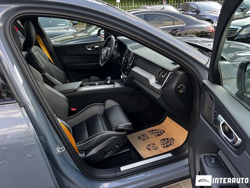 Volvo XC 60 2022 — Миниатюра 8