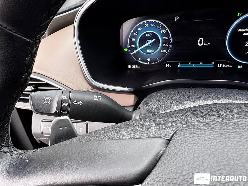 Hyundai Santa Fe 2023 — Миниатюра 11