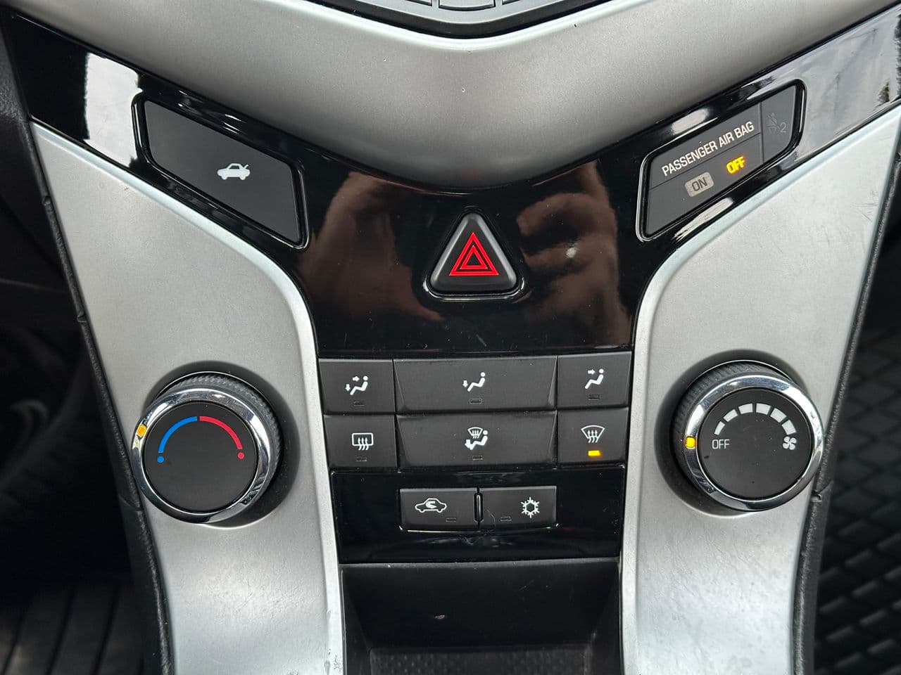 2015 Chevrolet Cruze — Miniatură 11