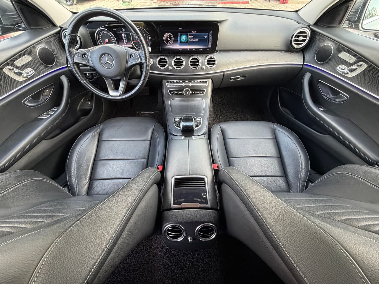 Mercedes E 220 2016 — Миниатюра 9