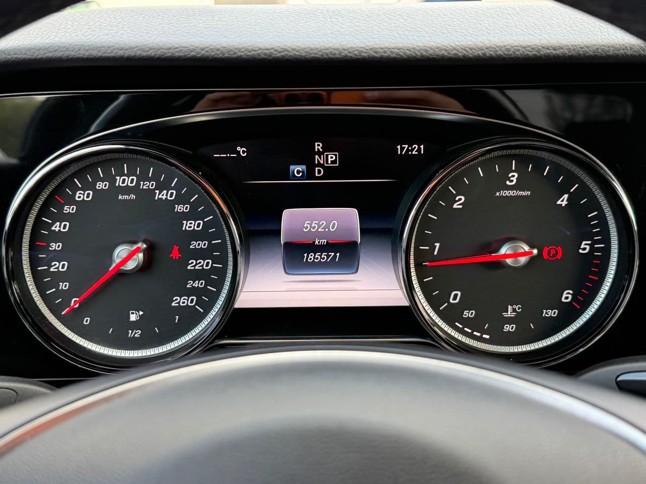 Mercedes E 220 2016 — Миниатюра 15