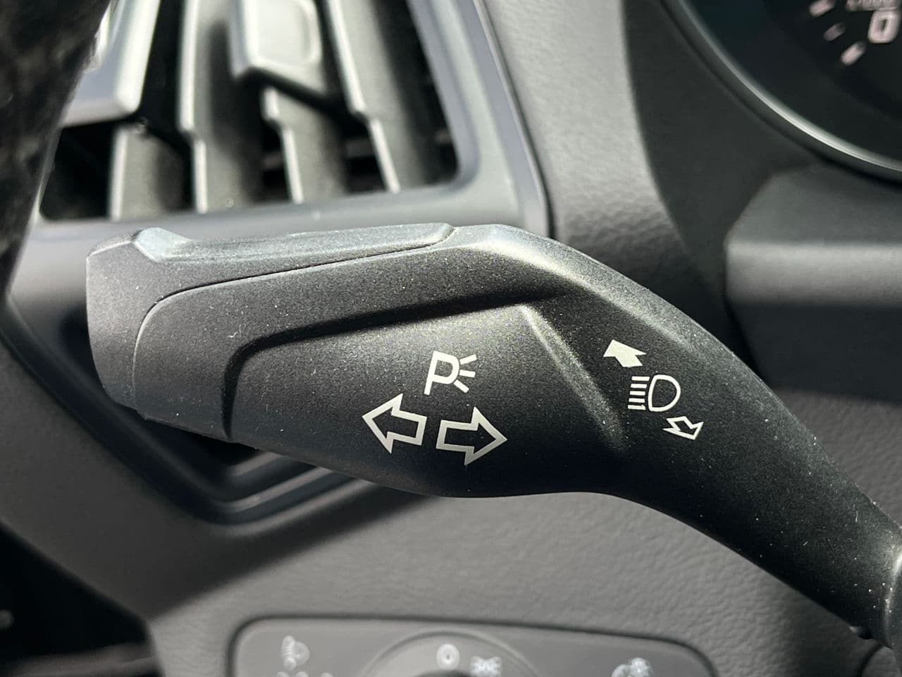 Ford Kuga 2016 — Миниатюра 10
