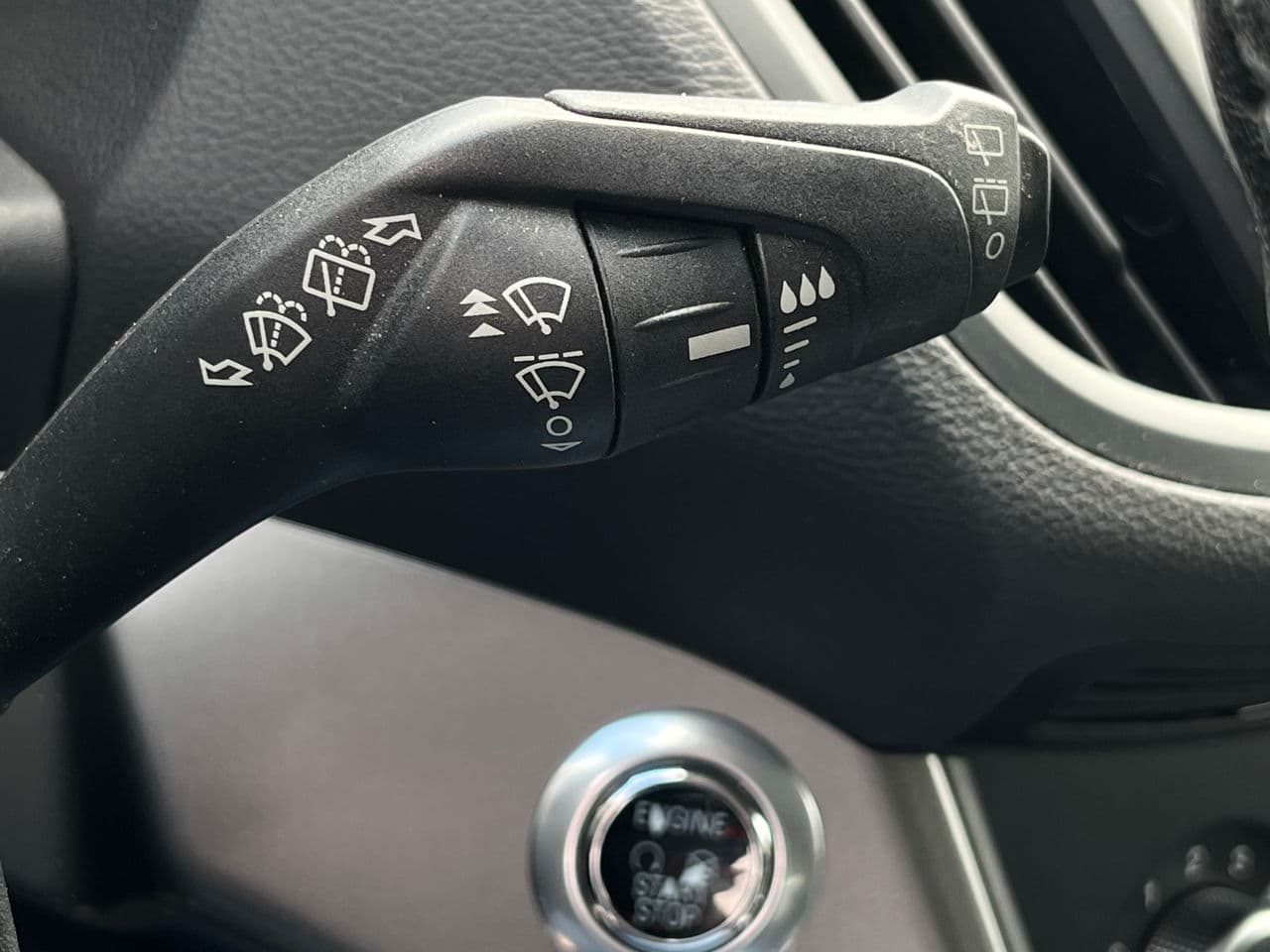Ford Kuga 2016 — Миниатюра 11