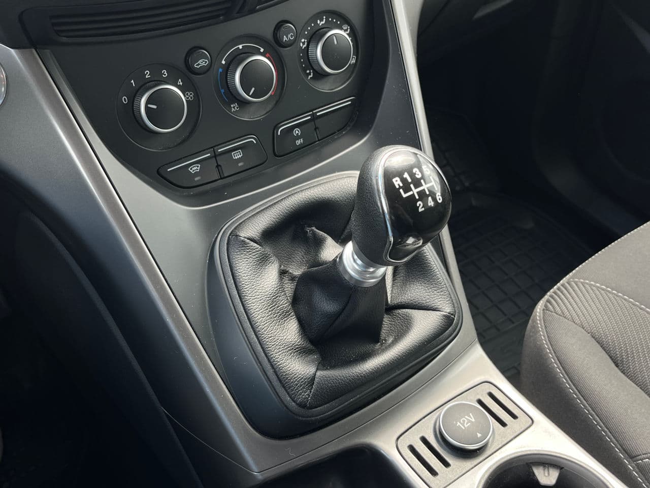 Ford Kuga 2016 — Миниатюра 14