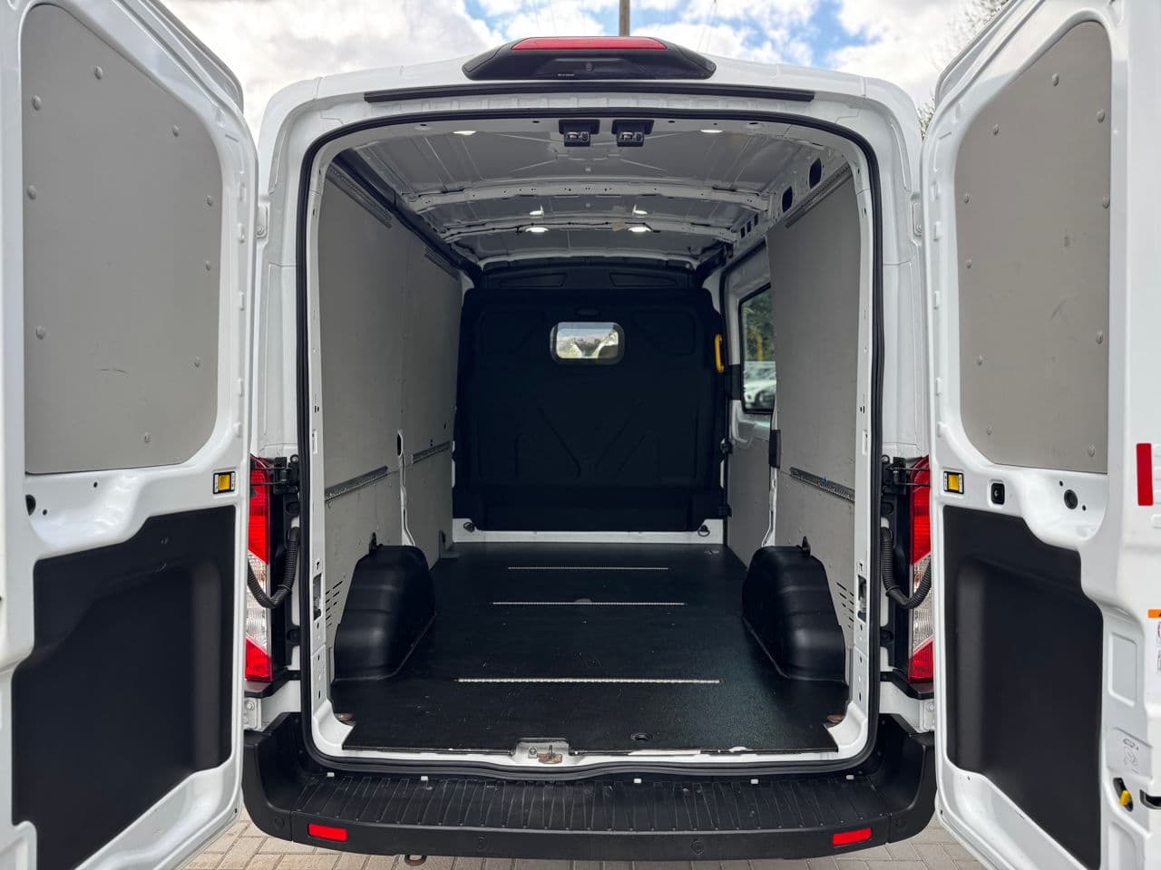 Ford Transit 2020 — Миниатюра 18