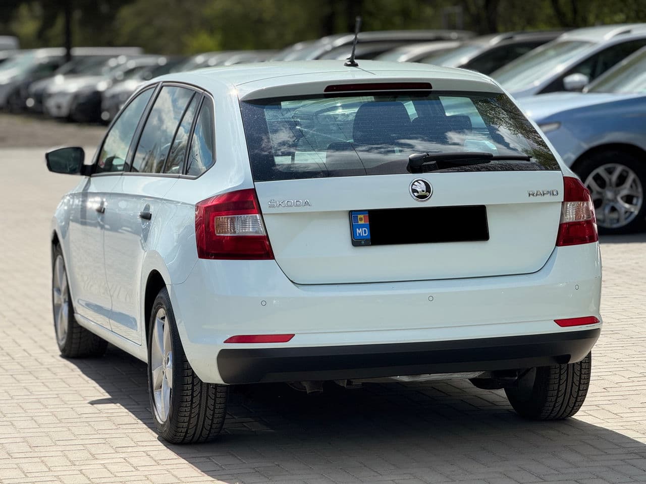 Skoda Rapid 2015 — Миниатюра 4