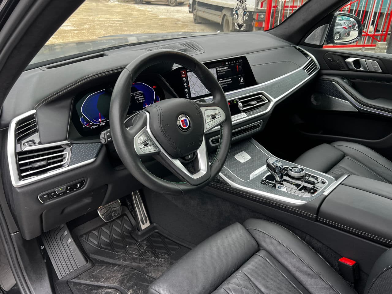 BMW X7 M6.0i 2022 — Миниатюра 5