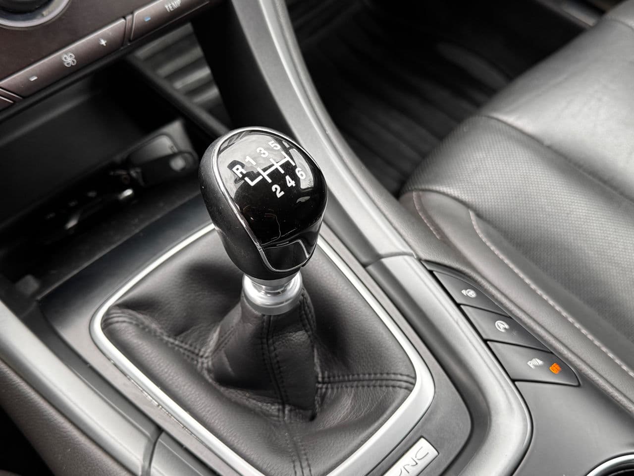Ford Mondeo 2017 — Миниатюра 14
