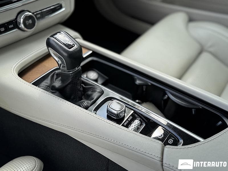 Volvo S 90 2017 — Миниатюра 18