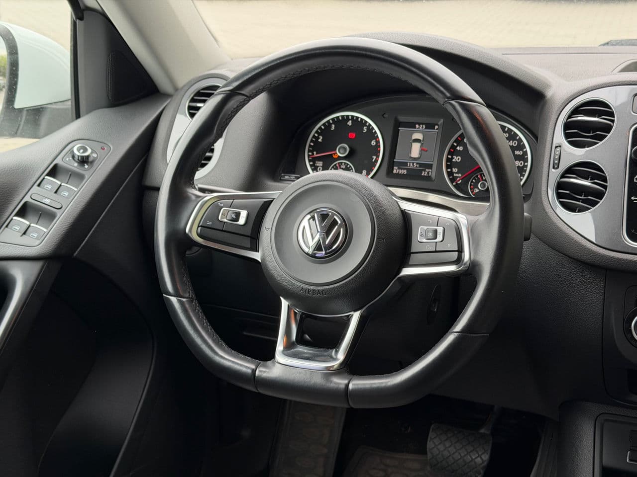 2014 Volkswagen Tiguan — Miniatură 10