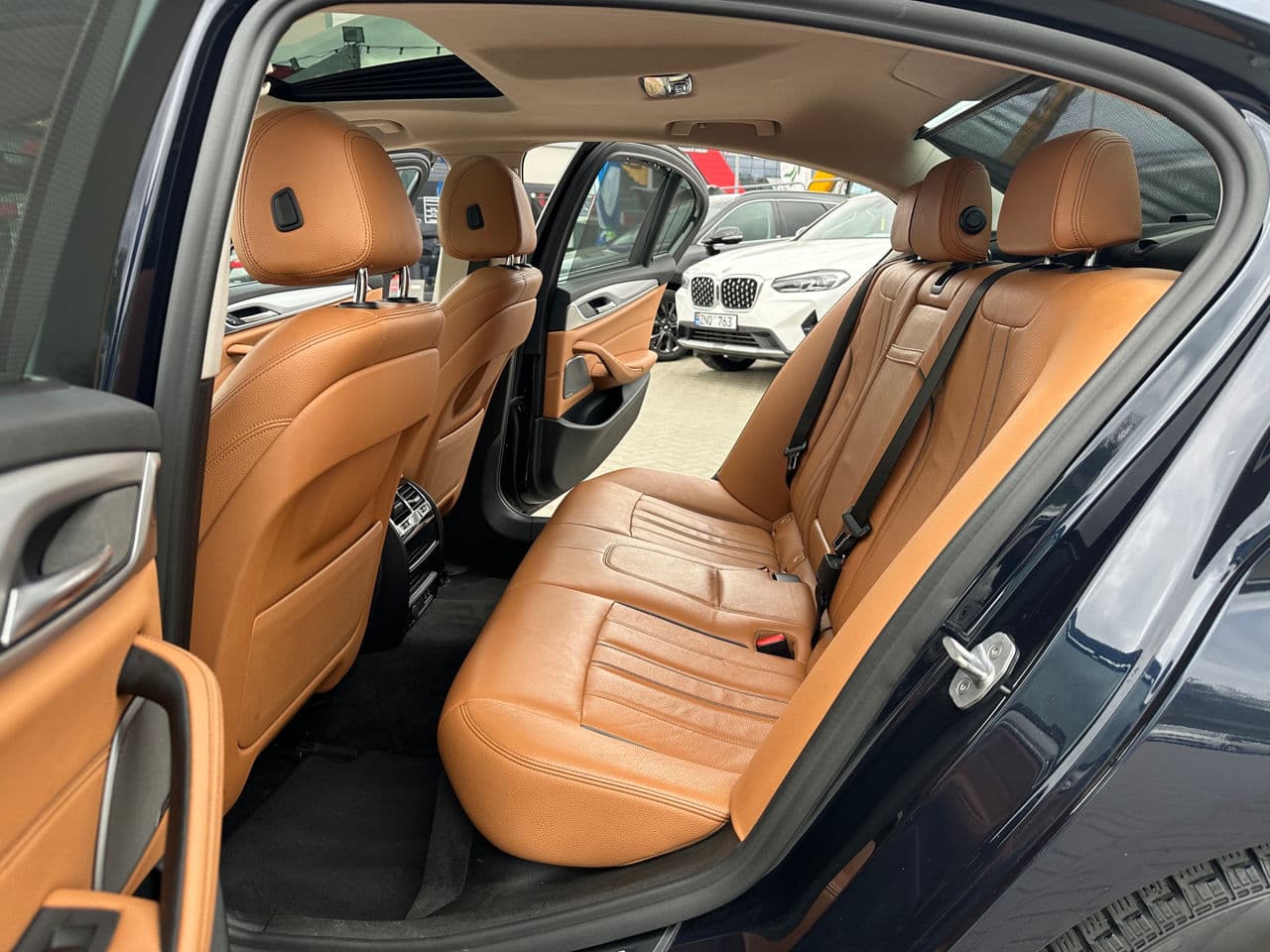 BMW 530e 2019 — Миниатюра 12