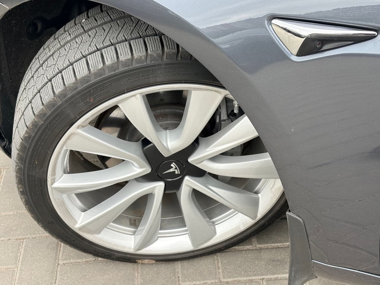 Tesla Model 3 2020 — Миниатюра 15