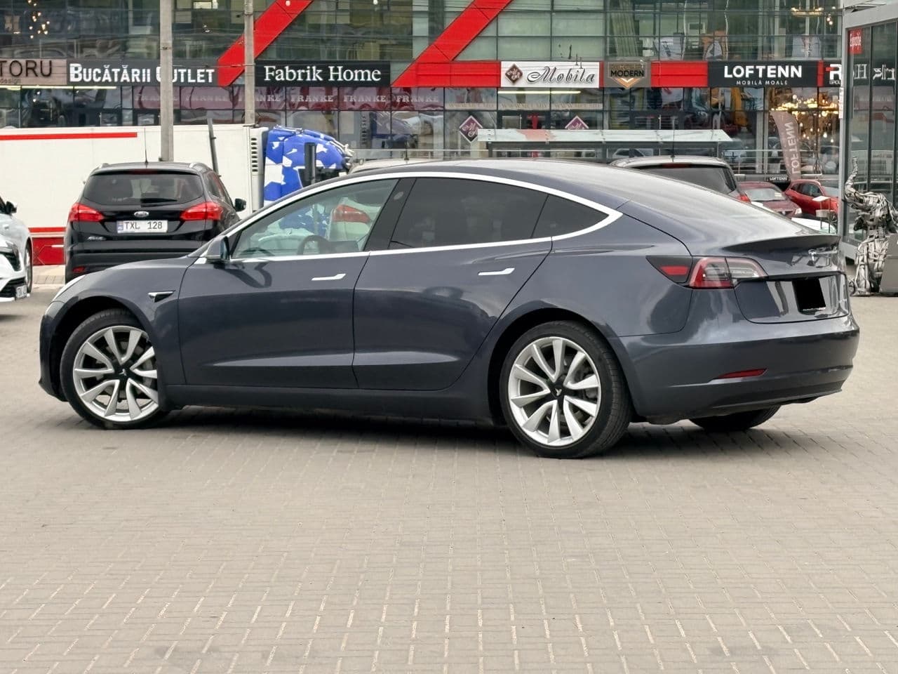 Tesla Model 3 2020 — Миниатюра 4