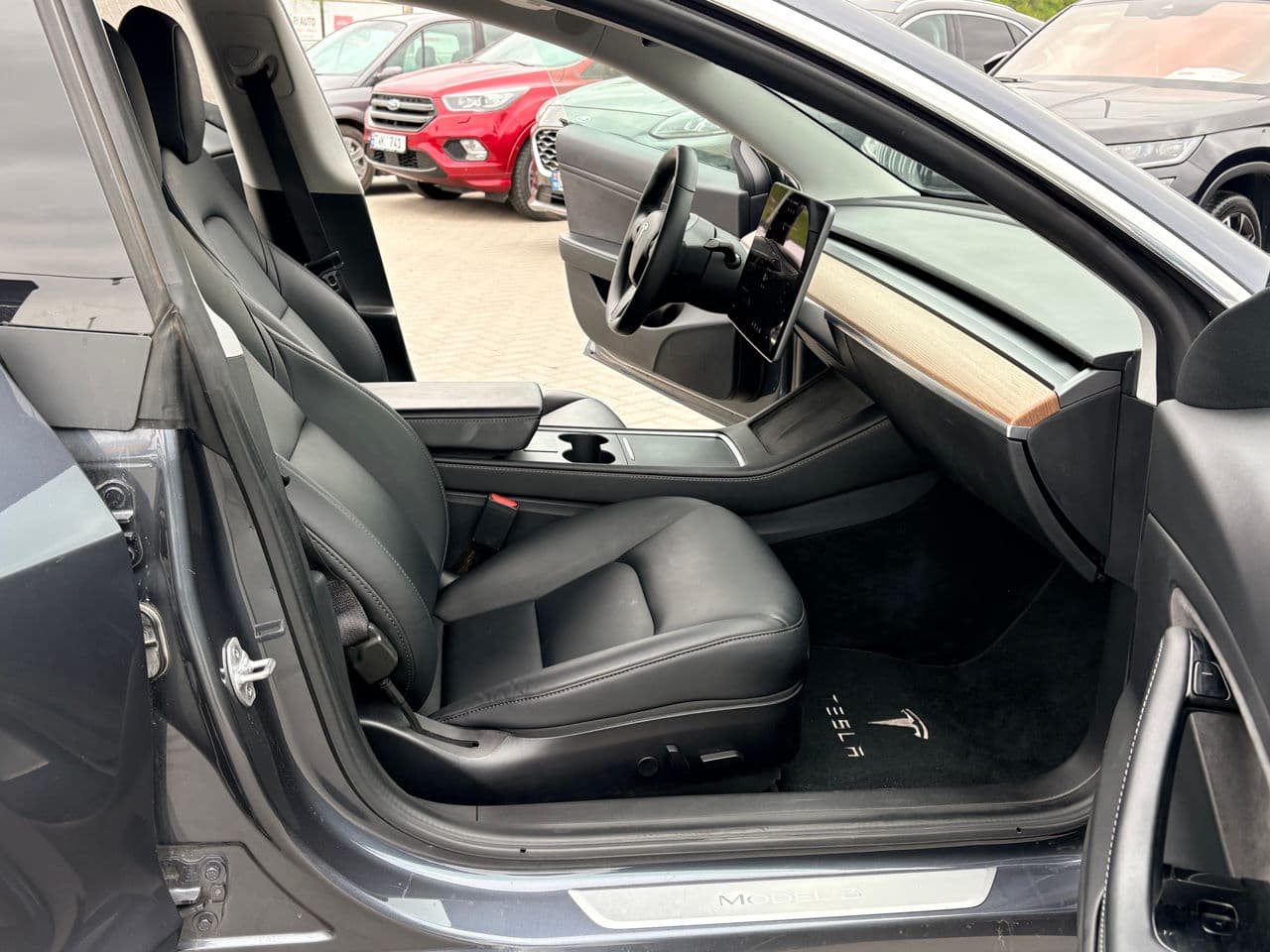 Tesla Model 3 2020 — Миниатюра 14
