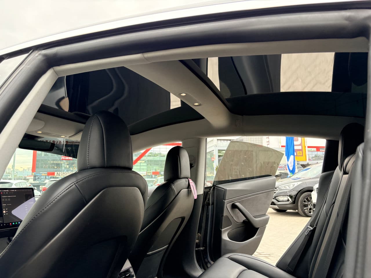 Tesla Model 3 2020 — Миниатюра 12
