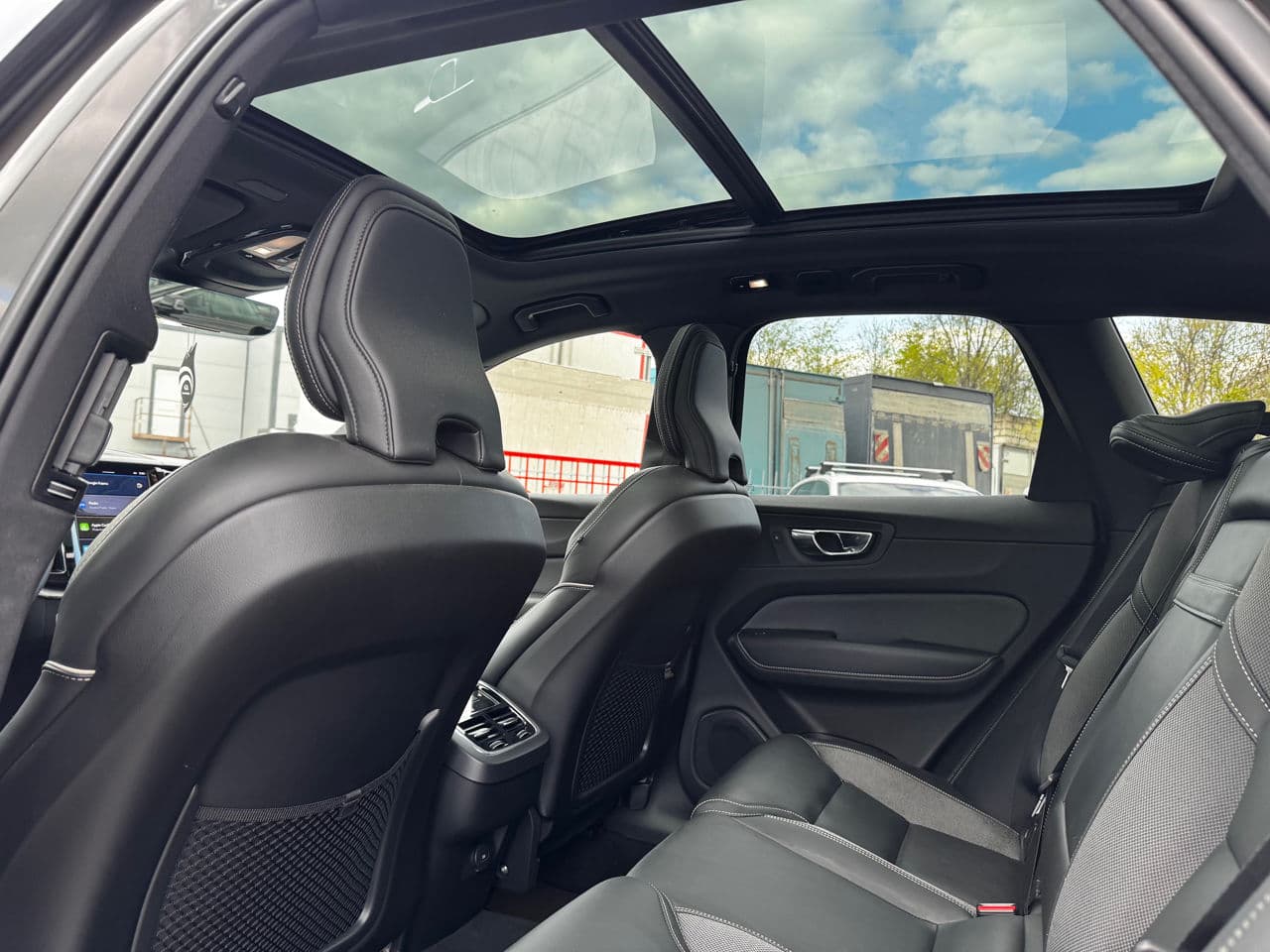 Volvo XC 60 2021 — Миниатюра 9