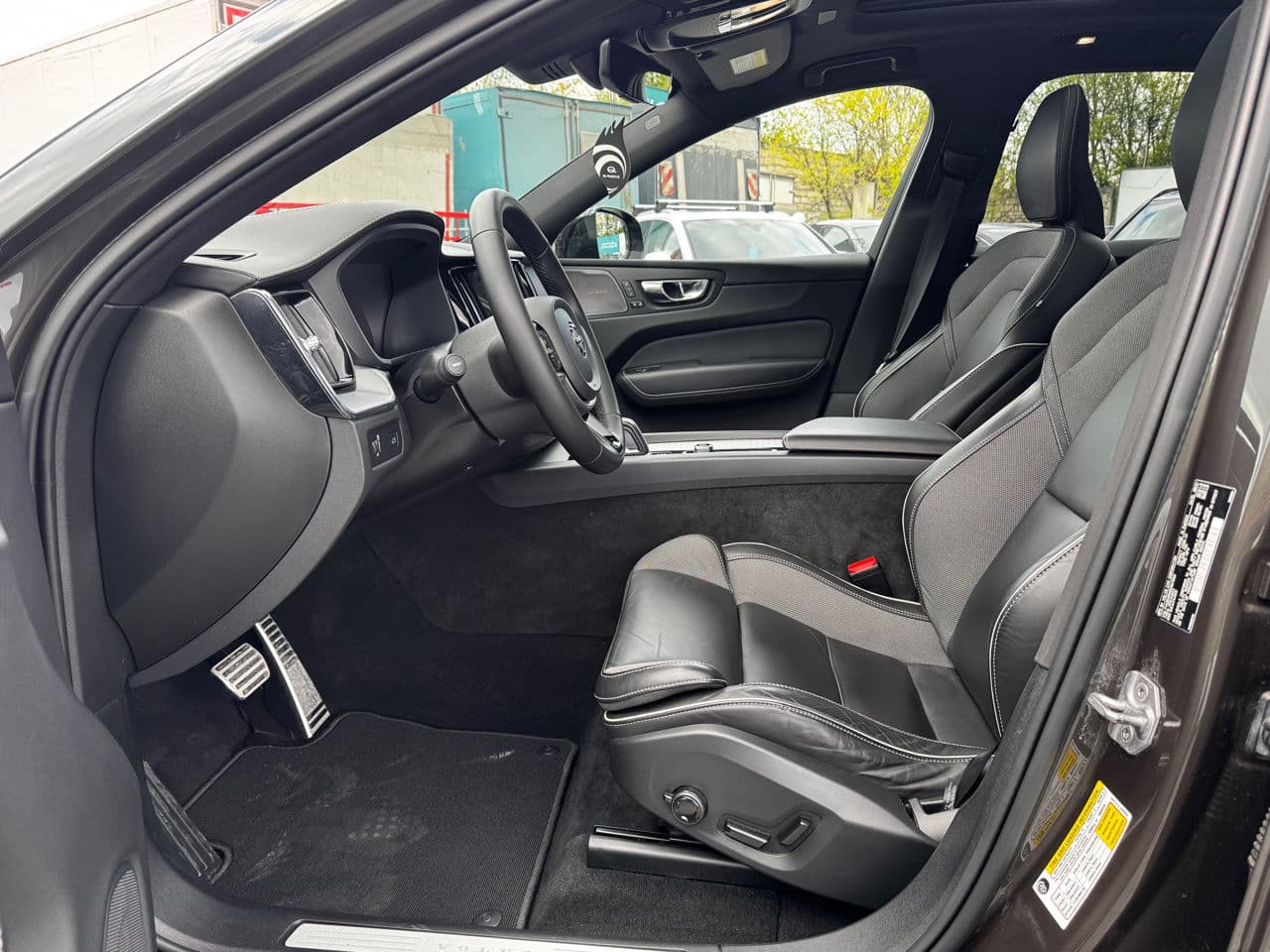 Volvo XC 60 2021 — Миниатюра 5