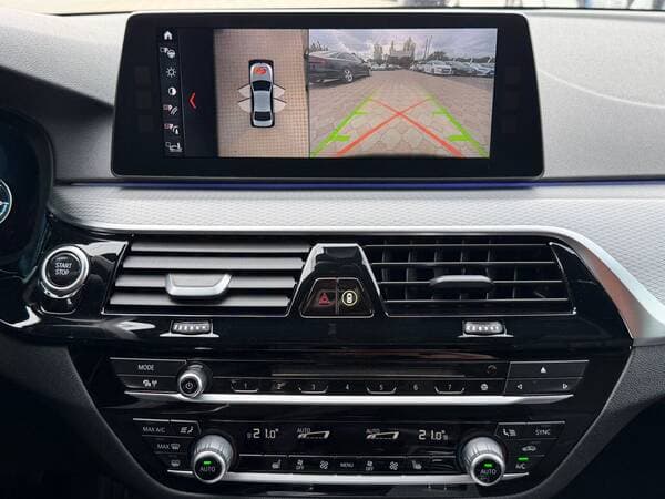 2017 BMW 530e — Miniatură 14