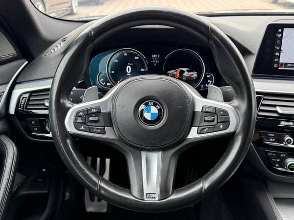 2017 BMW 530e — Miniatură 10