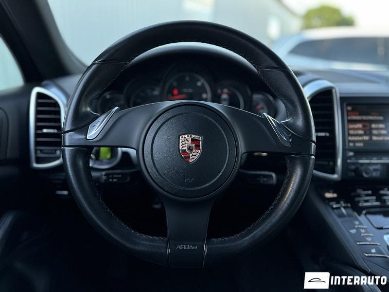 Porsche Cayenne 2011 — Миниатюра 11