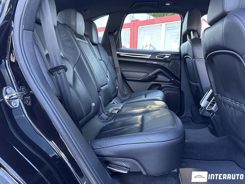 Porsche Cayenne 2011 — Миниатюра 18