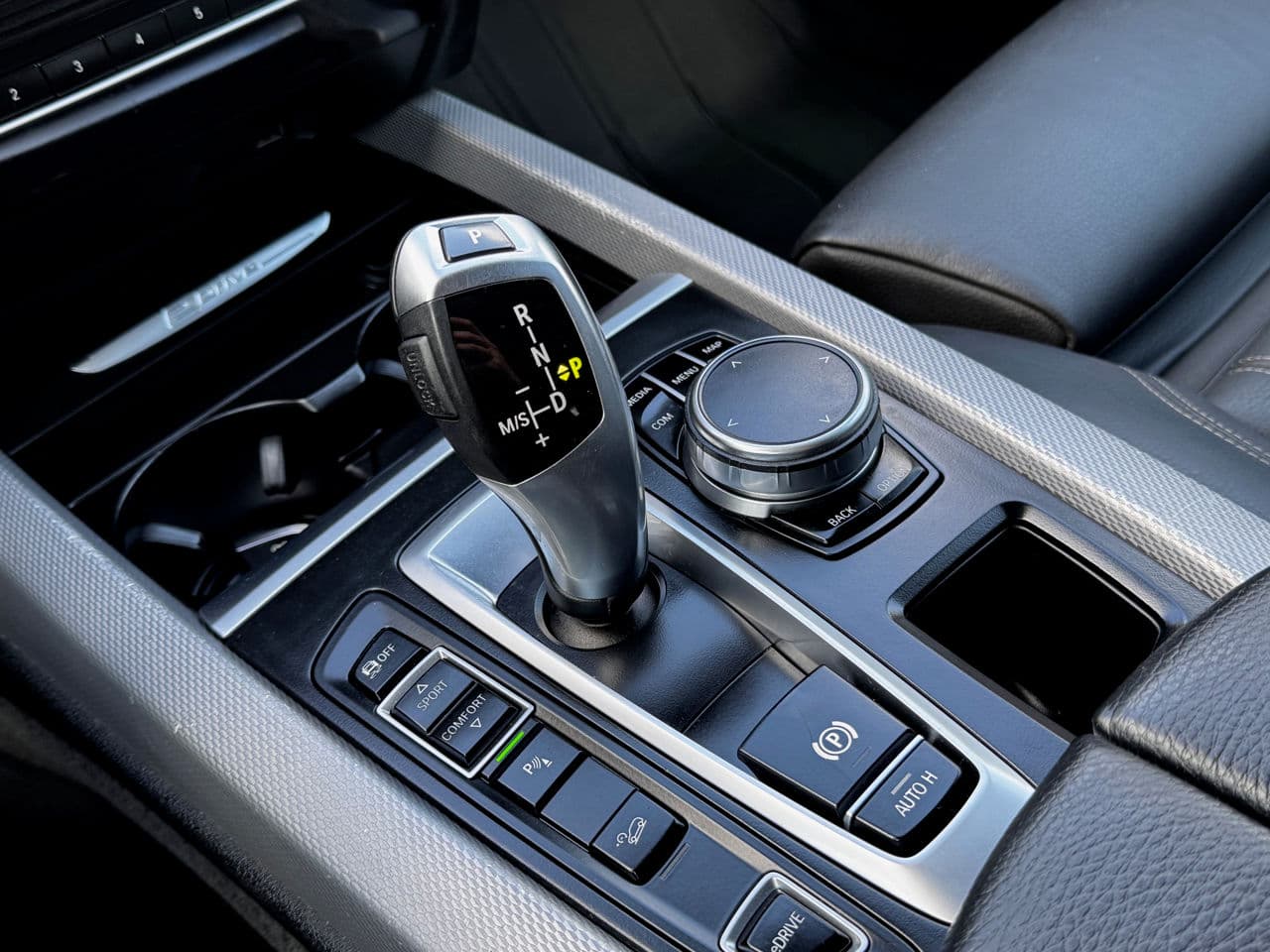 BMW X5 4.0e 2018 — Миниатюра 13