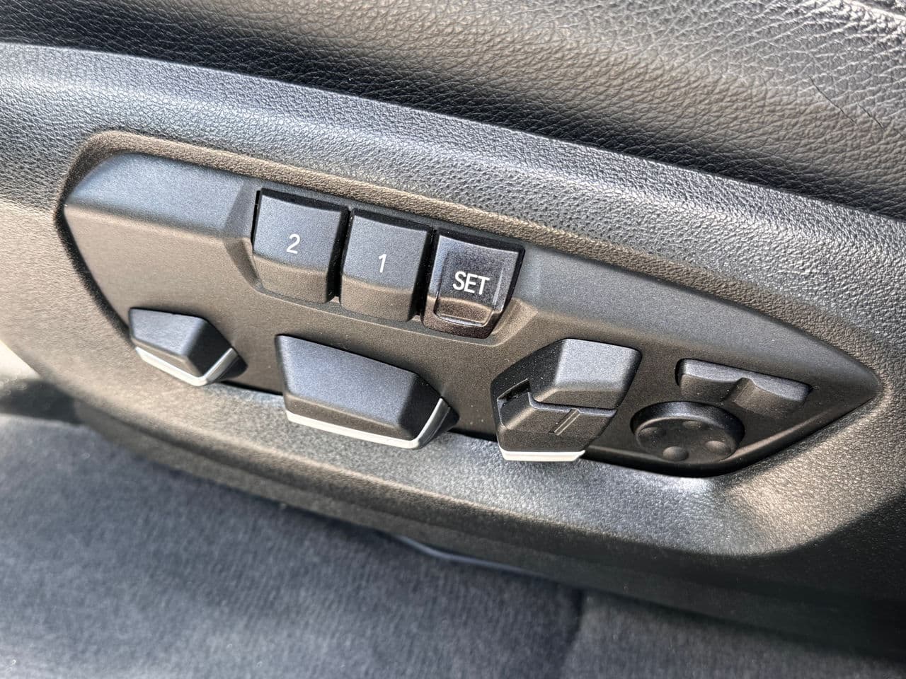 BMW X5 4.0e 2018 — Миниатюра 19