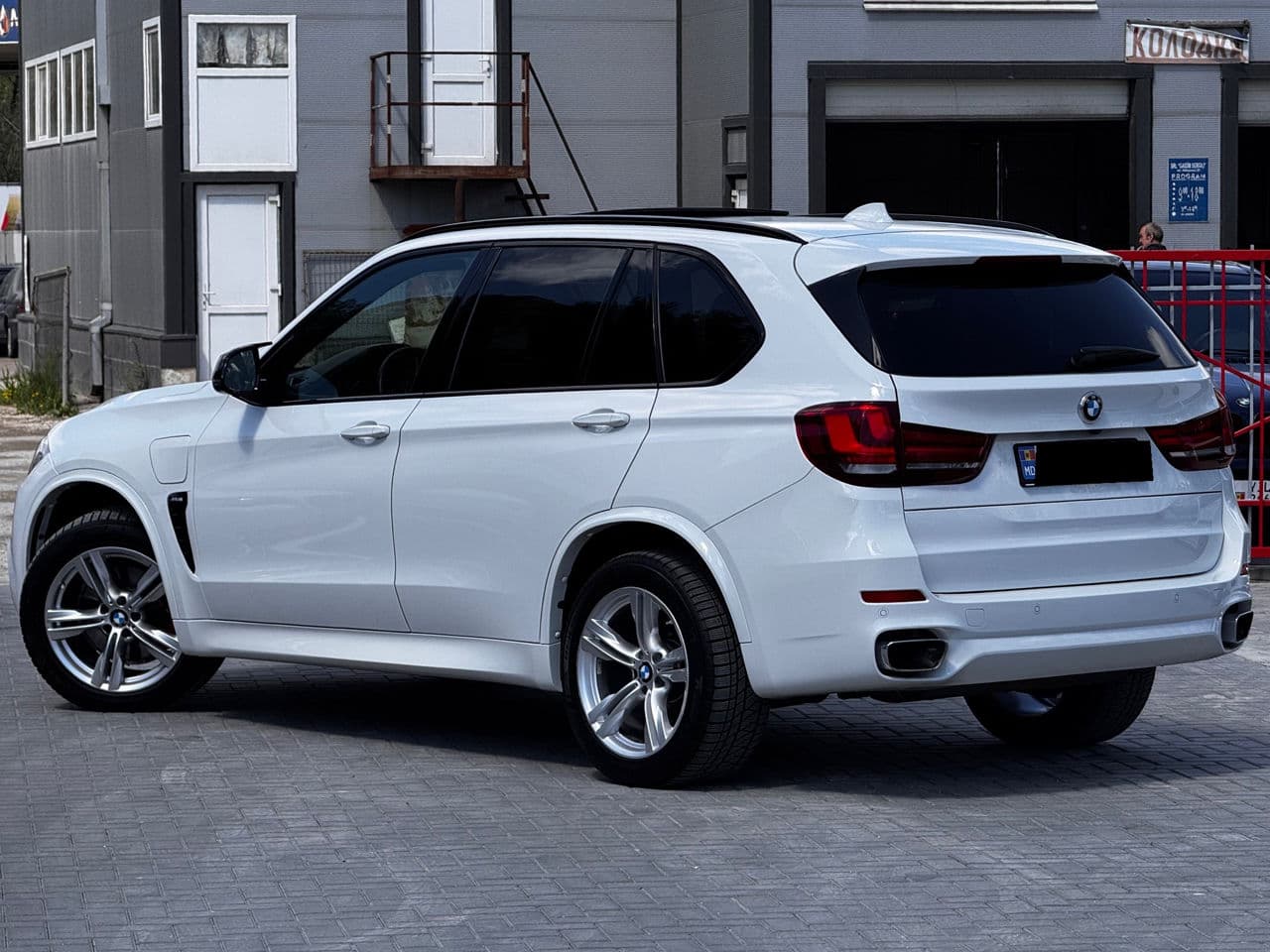 BMW X5 4.0e 2018 — Миниатюра 4