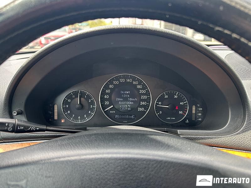 Mercedes E 220 2005 — Миниатюра 9