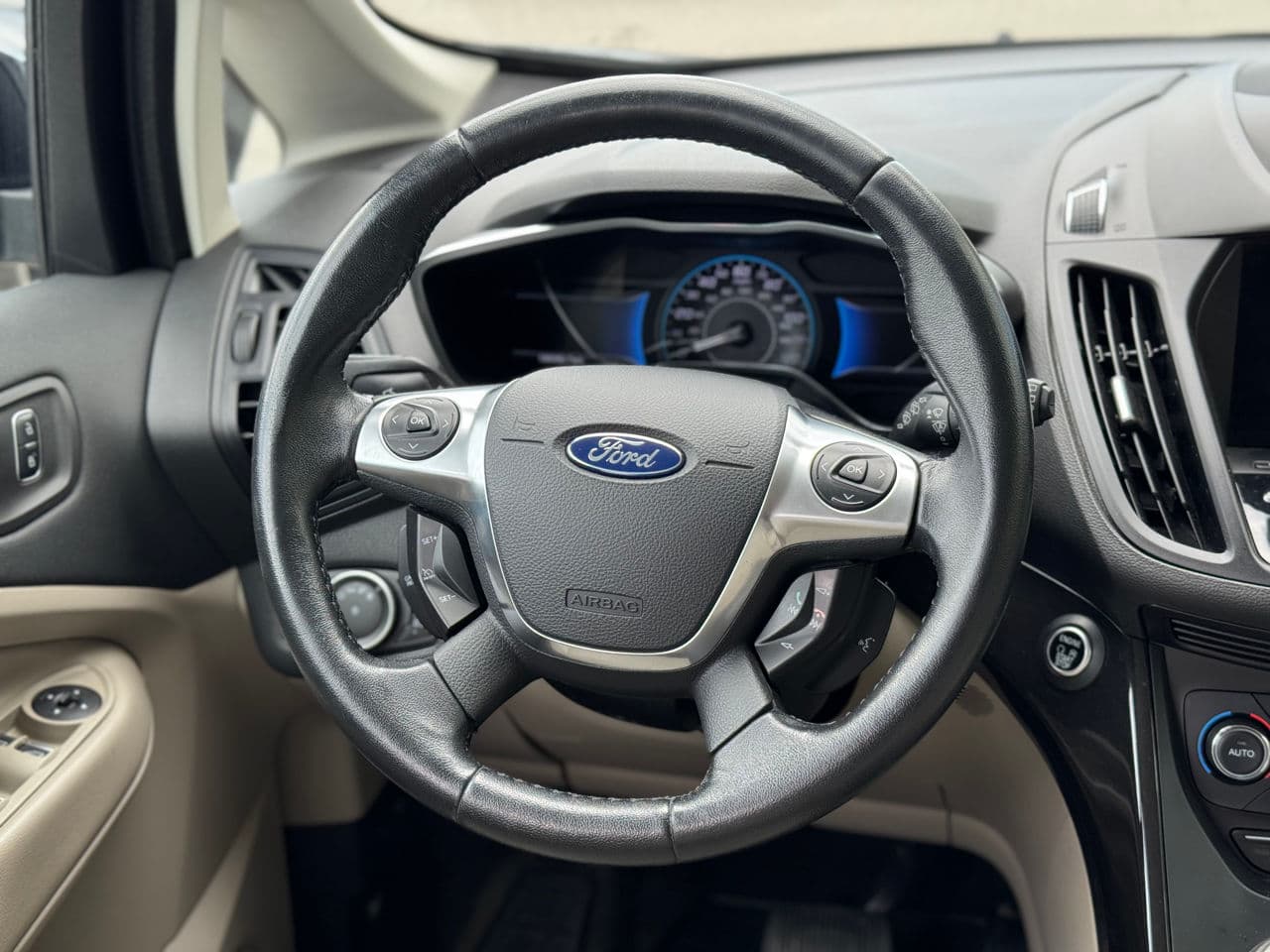 Ford C-MAX 2016 — Миниатюра 9