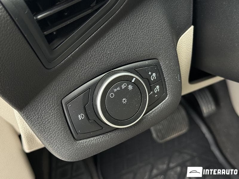 Ford C-MAX 2016 — Миниатюра 7