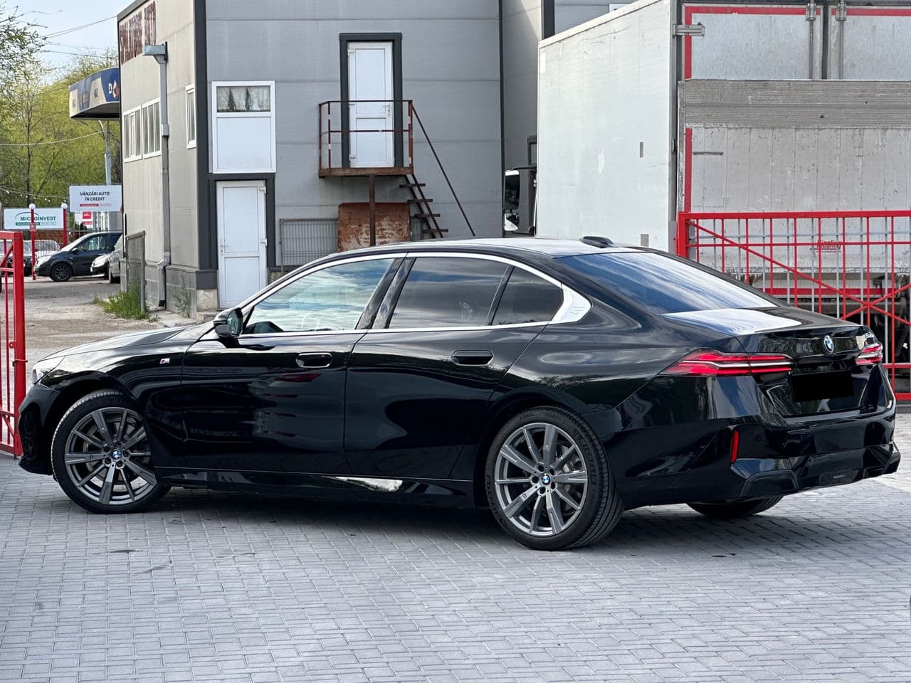 BMW 520 2023 — Миниатюра 2