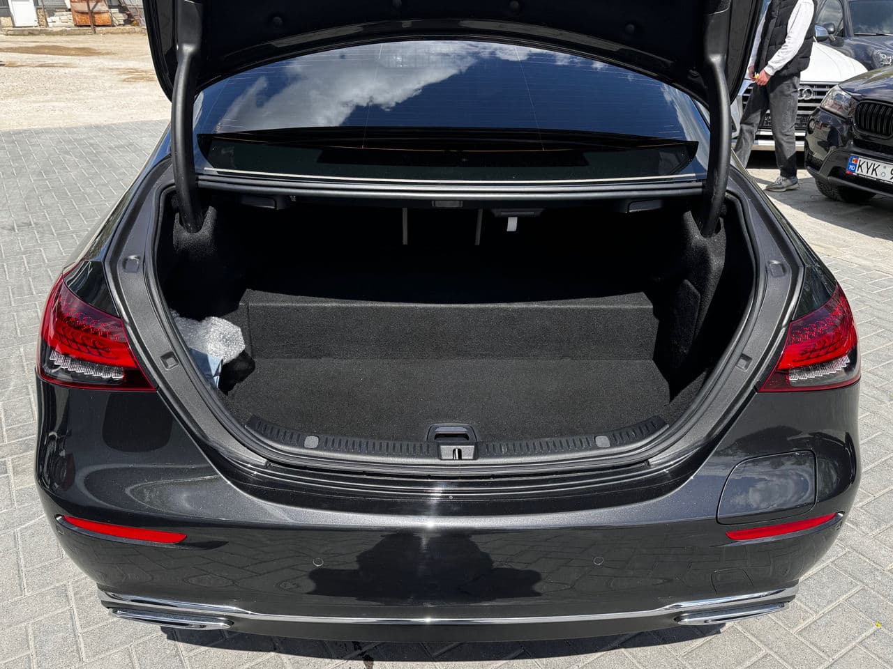 Mercedes E 300e 2021 — Миниатюра 10
