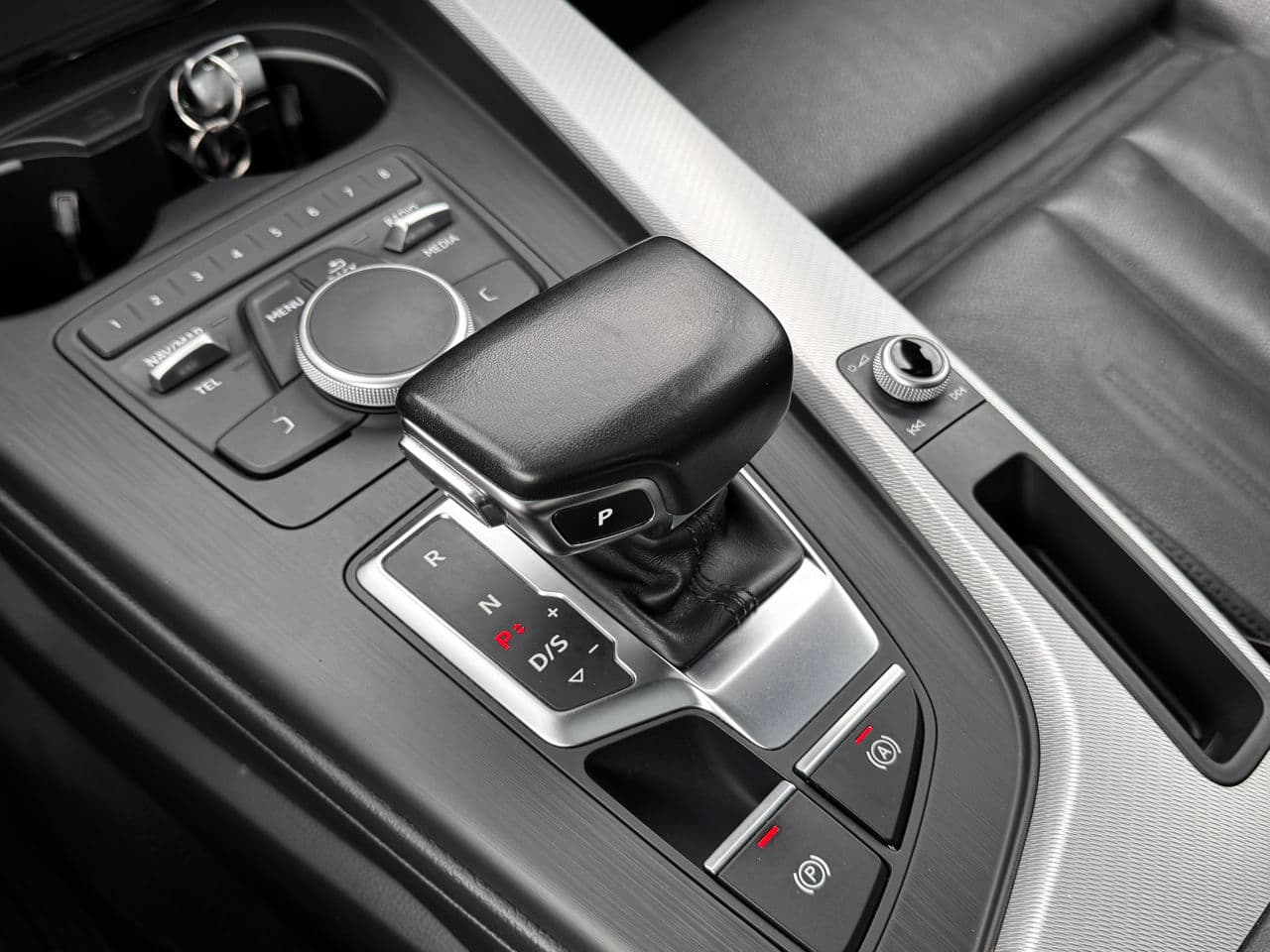 Audi A4 2017 — Миниатюра 14