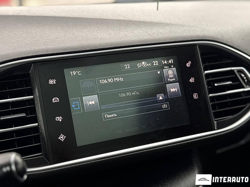 Peugeot 308 2016 — Миниатюра 9