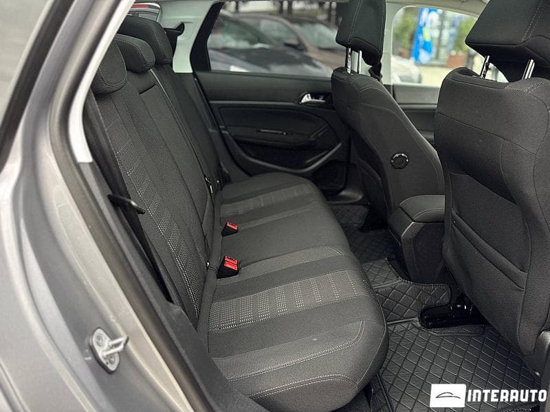 Peugeot 308 2016 — Миниатюра 15