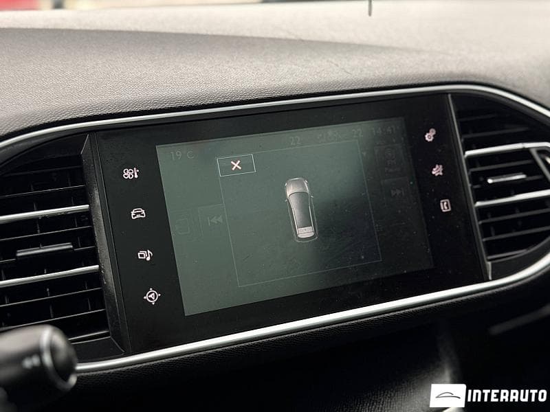 Peugeot 308 2016 — Миниатюра 10