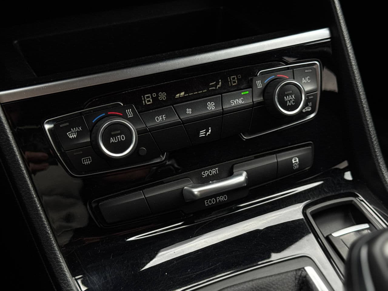 BMW 216d 2015 — Миниатюра 12