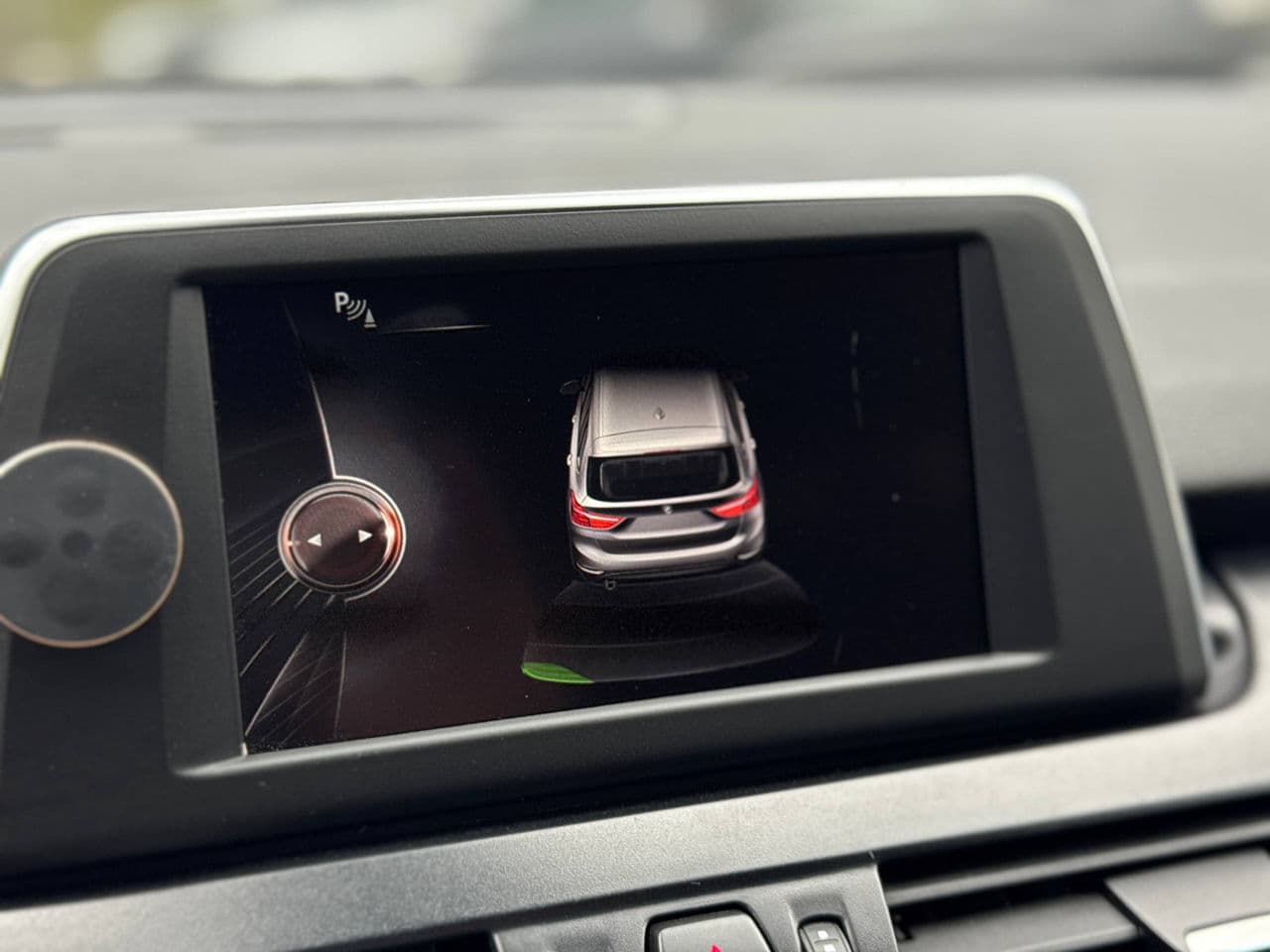BMW 216d 2015 — Миниатюра 10