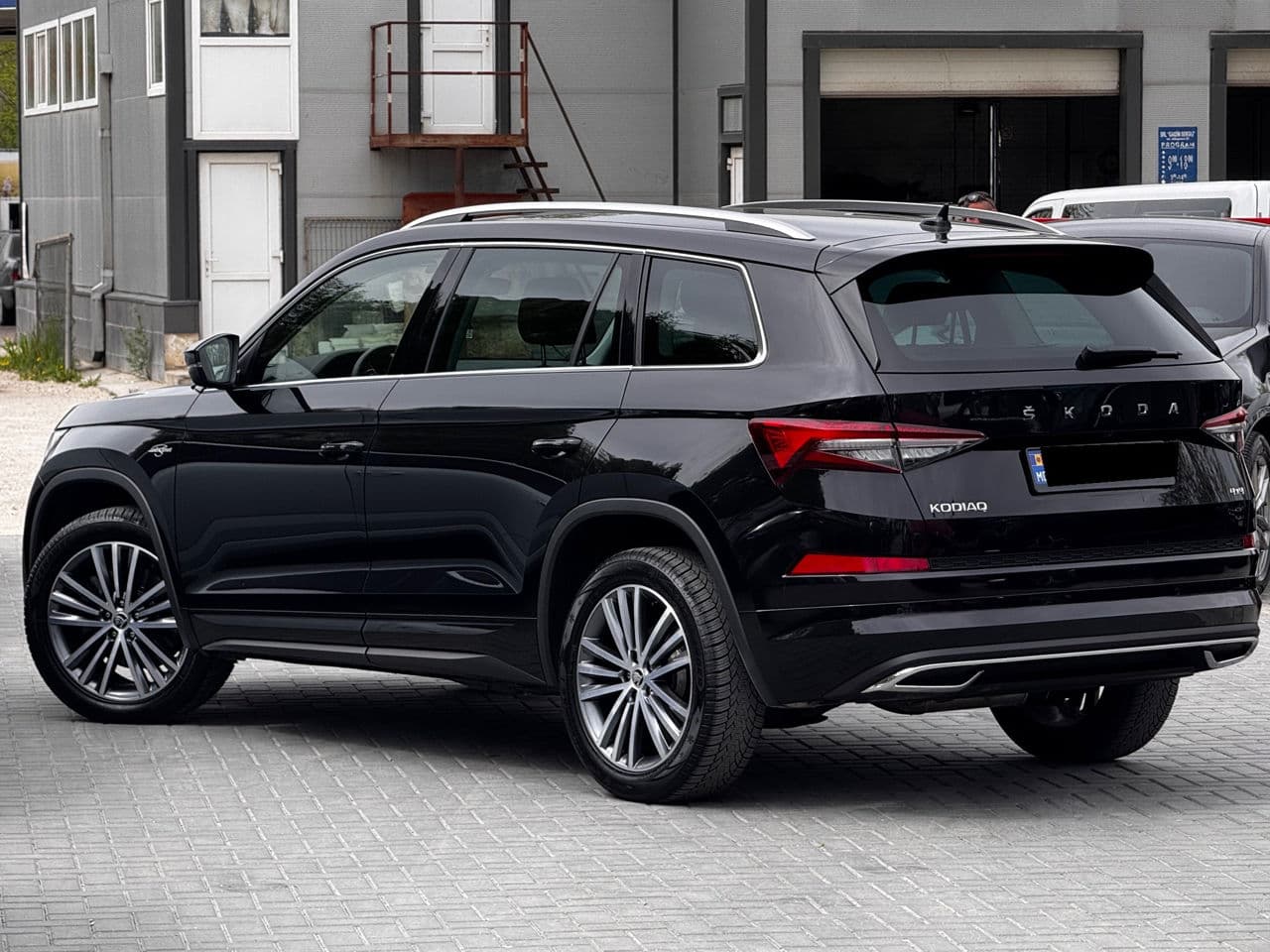 Skoda Kodiaq 2023 — Миниатюра 4