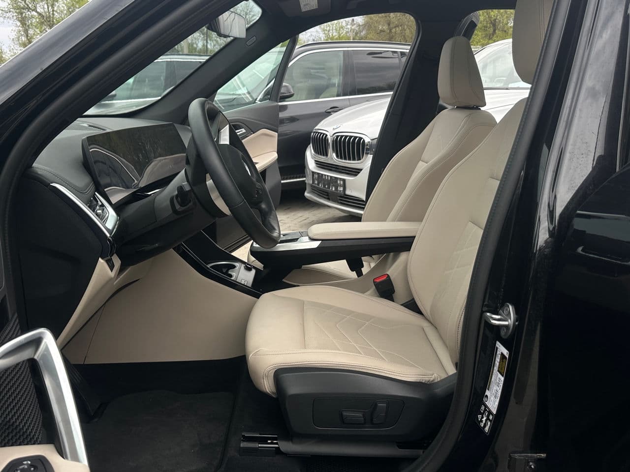 BMW X1 2.8i 2024 — Миниатюра 5