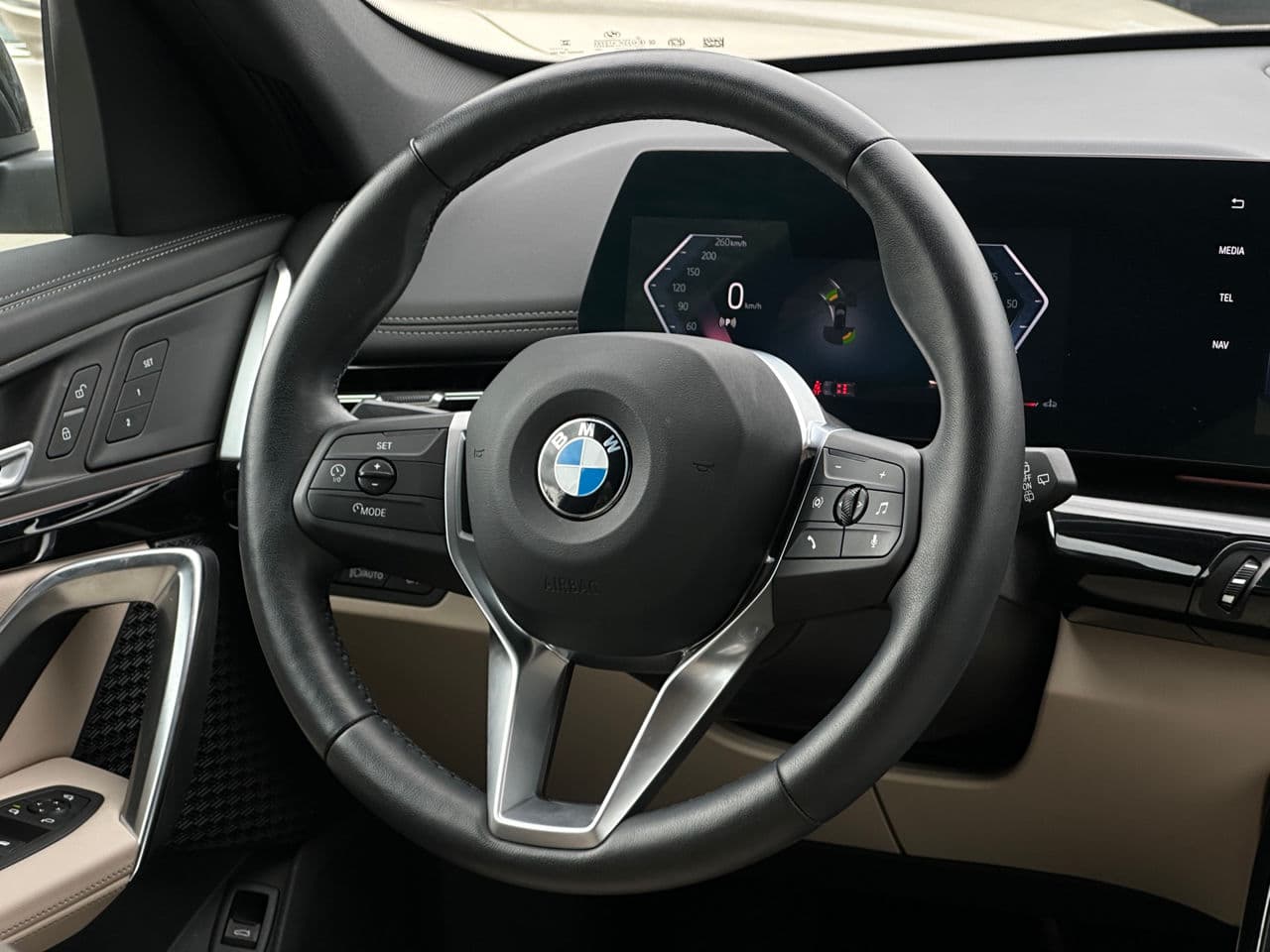BMW X1 2.8i 2024 — Миниатюра 7