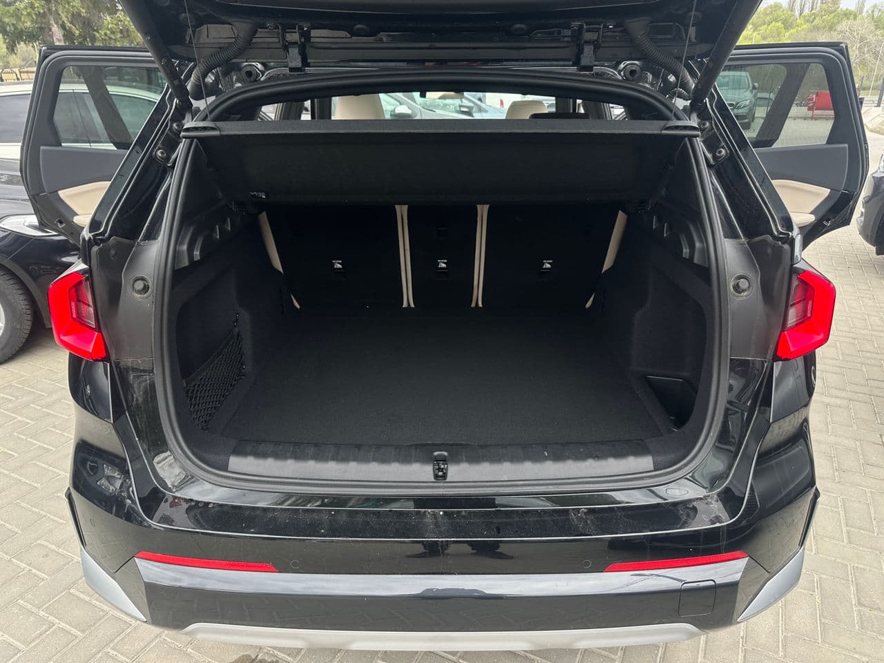 BMW X1 2.8i 2024 — Миниатюра 24