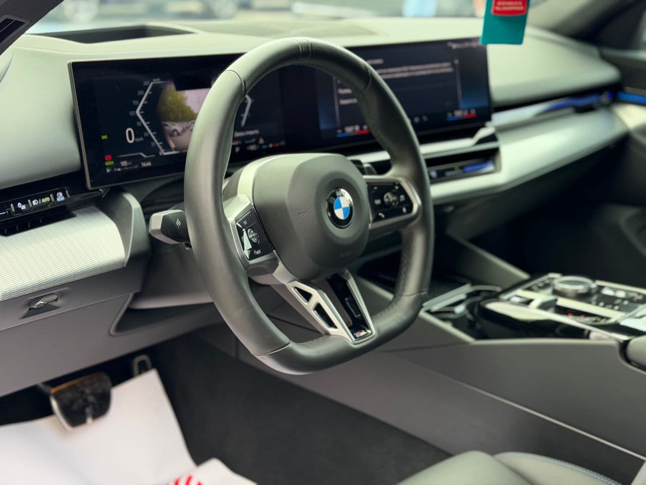 BMW 520 2024 — Миниатюра 12