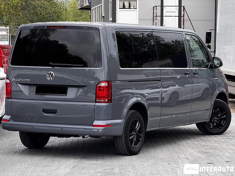 Volkswagen Caravelle 2017 — Миниатюра 3