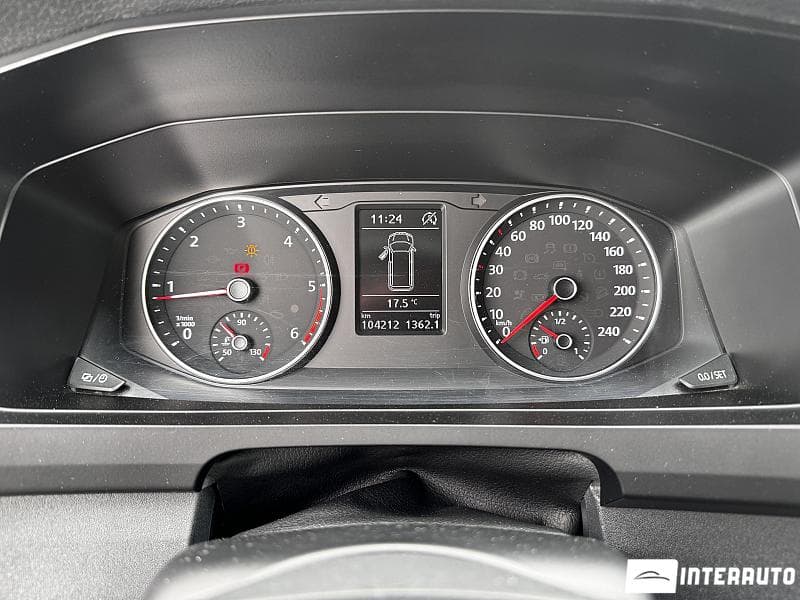 Volkswagen Caravelle 2017 — Миниатюра 6