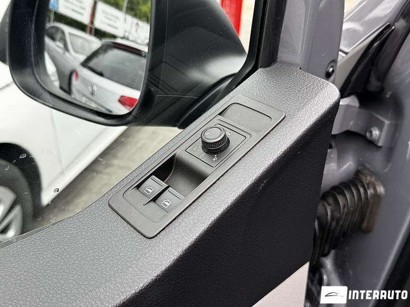 Volkswagen Caravelle 2017 — Миниатюра 15